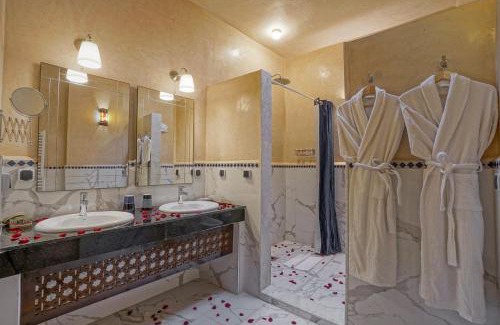 Talaa House | Discover Algilà Fes Riad: 4-Star Hotel with Breakfast & Dining