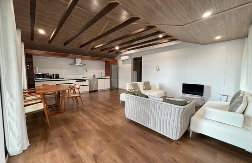 South Algonquin Cabin | Experience Algonquin's Edge Resort with Ocean Views