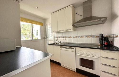 Alhaurin el Grande Apartment | Modern Alhaurin Golf Apartment with Scenic Views