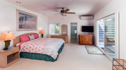 Kailua-Kona House | Exceptional Ali'i Point Oceanfront Villa with Pool & A/C