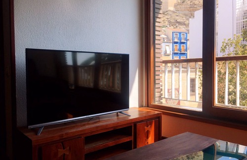 Alicante City Centre Apartment | Seaview Apartment with Spa & Oceanfront Access in Alicante