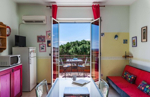 Aci Trezza Apartment | Cozy Alice Apartment with Terrace & Family-Friendly Amenities