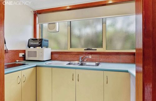 East Devonport Apartment | Oceanfront Studio Apartment at Alice Beside The Sea