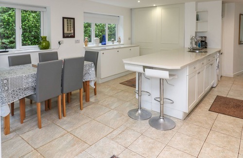 St. Agnes House | Pet-Friendly Alice Cottage: Idyllic Country Retreat in St Agnes