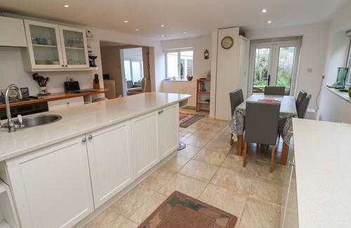 St. Agnes House | Pet-Friendly Alice Cottage: Idyllic Country Retreat in St Agnes