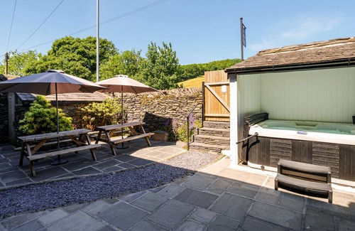 Windermere House | Gather at Alice Howe: Hot Tub & Cinema in Lake District