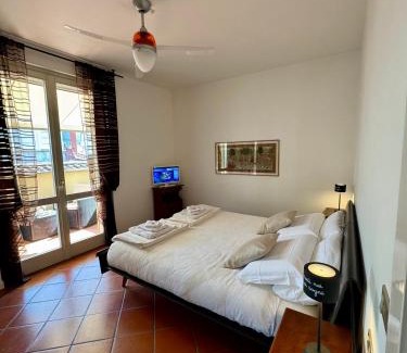Sirmione Old Town House | Unforgettable Stay at Alice&Luna's Apartments Sirmione