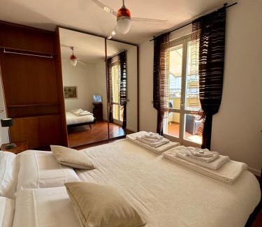 Sirmione Old Town House | Unforgettable Stay at Alice&Luna's Apartments Sirmione