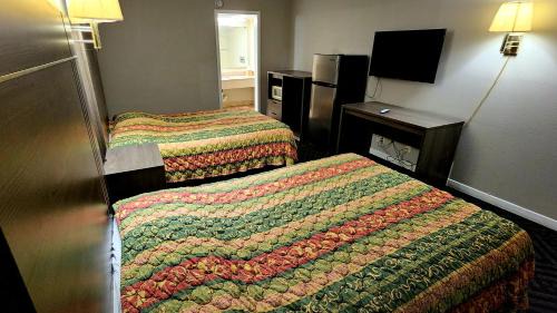Alice Hotel | Budget-Friendly Stay at Alice Motor Inn - Pet & Child Friendly