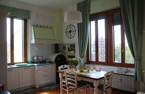 Ripamonti Corvetto Apartment | Alice's Suite, accommodation of wonders!