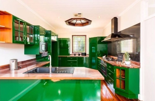 Speers Point House | Discover Alices Lake House: Water Views and Indoor Pool