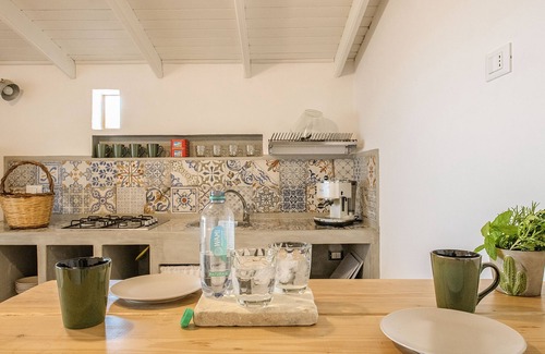 Santa Flavia House | Oceanfront Alicudi Studio with Pool & Dining Options