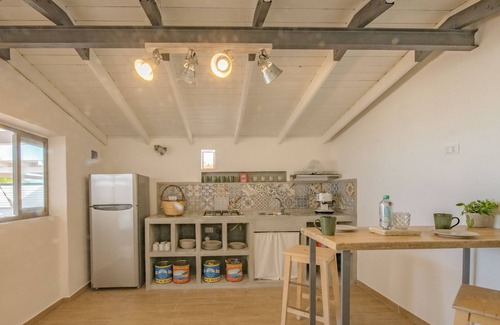 Santa Flavia House | Oceanfront Alicudi Studio with Pool & Dining Options