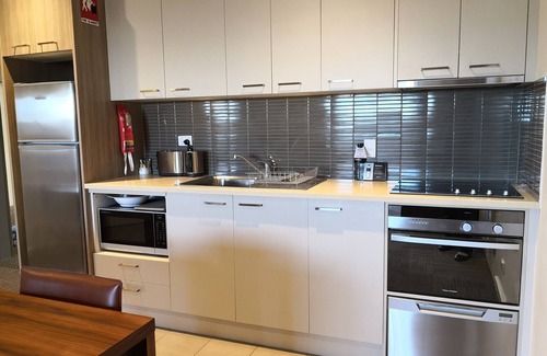 Whyalla Norrie Apartment | Explore Quest Whyalla: Family-Friendly with Pool & Breakfast