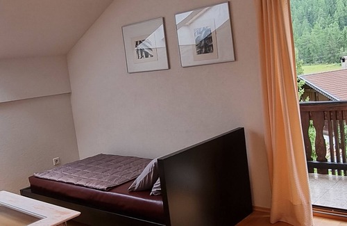 Unterrotte Apartment | Experience Comfort at Alina's für 6 - Family & Pet Friendly