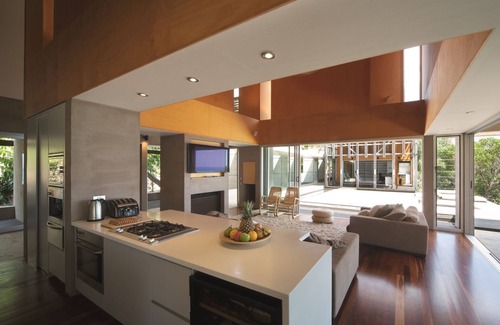 Agnes Water House | Beachside Bliss at Alinghi Beach House with Ocean View
