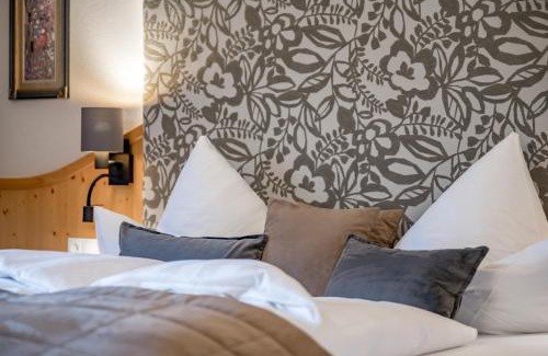 Soelden Apartment | Charming Aliona Apart: Family-Friendly with Breakfast Included