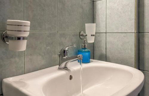 Agii Apostoli Apartment | Alisahni Home 2: Oceanfront Retreat with 9.9/10 Rating