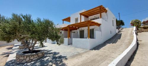 Kimolos Apartment | Oceanfront Alisea Resort: Rated 9.4, Pet-Friendly Retreat