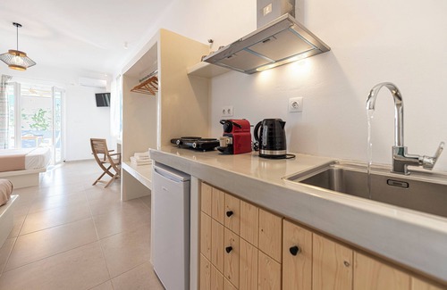Kimolos House | Ocean View Retreat at Alisea Resort - Rated 10/10 by Guests