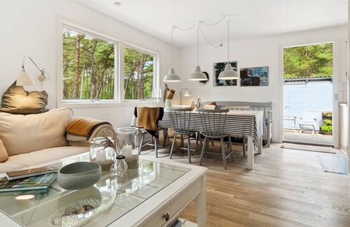 Pedersker House | Beachside Retreat at "Alita" - Steps from the Ocean