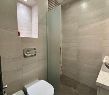 Sandanski Apartment | AliVaya: Family-Friendly Stay with Pet Amenities