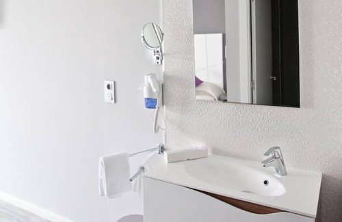 Arteixo Hotel | Alix Boutique: A 4-Star Haven with Spa and Family Friendly Amenities