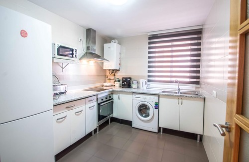 Bola de Oro Apartment | Discover Alixares del Serrallo: Family-Friendly Retreat