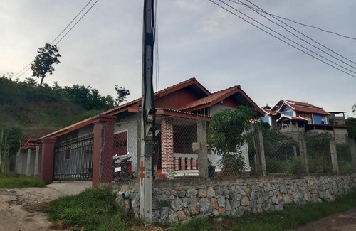 Luang Prabang House | Cozy Aliya Homestay: Family and Pet-Friendly Retreat
