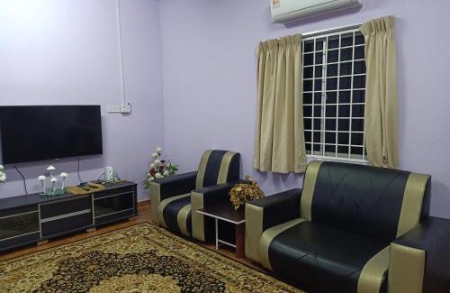 Kuala Pilah House | Family-Friendly Retreat at Aliza Scawa Homestay
