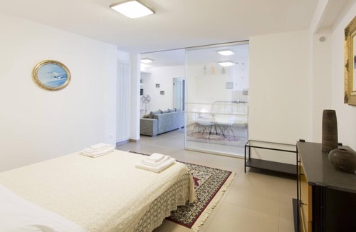 Alcamo Villa | Alka Loft with Jacuzzi