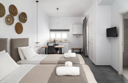 Paleopolis Hotel | Discover Alkyoni Studios: 4-Star Retreat with Breakfast