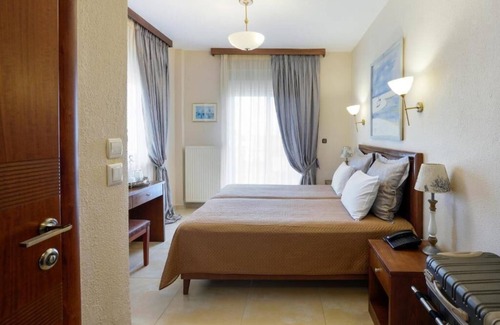 Kallikratia Hotel | Experience Alkyonis Hotel: Oceanfront Oasis with Pool & Spa