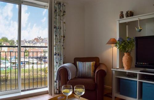 Whitby House | All Aboard: Family-Friendly Retreat with Great Reviews