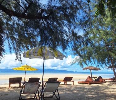 Ko Pha-ngan Resort | Relax at All At Sea Beach Resort with Oceanfront Views