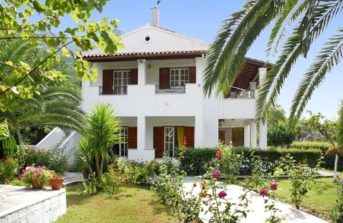Agios Gordios Apartment | Great Deals on Oceanfront Stays for 2022!