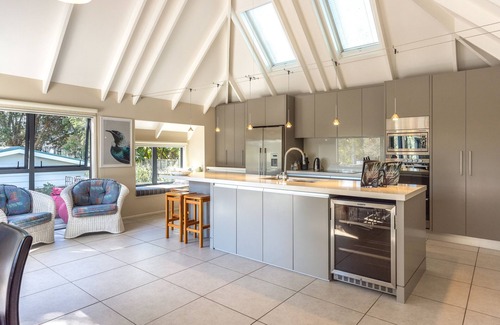 Onetangi House | Sun-Soaked Retreat Steps from Onetangi Beach
