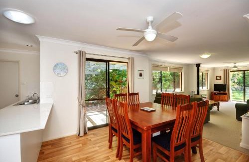 Hawks Nest House | Family-Friendly Getaway at All Decked Out - Rated 9.5/10