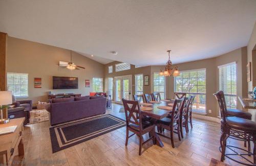 Canyon Lake House | Guest Rated 10/10: All Decked Out with Family-friendly Amenities