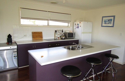 Para Wurlie House | Seaside Retreat in Turton: 3-Bedroom Home Near Beach