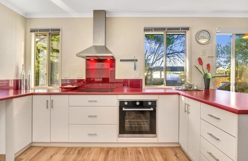 Port Willunga House | Scenic Getaway at Port Willunga with Family-Friendly Amenities