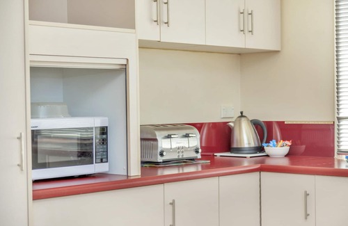Port Willunga House | Scenic Getaway at Port Willunga with Family-Friendly Amenities