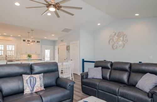 Yaupon Beach House | Oceanfront Oasis: Pool, Elevator & Spacious Outdoor Living
