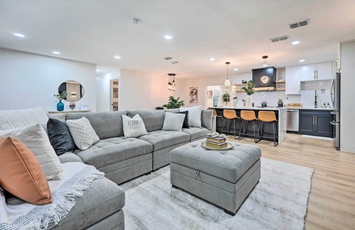 Tampa House | Ultimate Retreat with Pool, Game Room & Pet-Friendly Perks