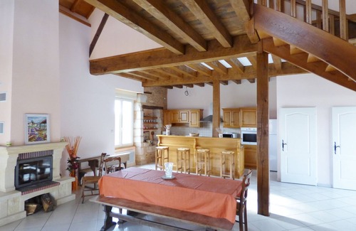 Salagnac Cottage | Perfect Getaway at Salagnac Pool for Family and Friends