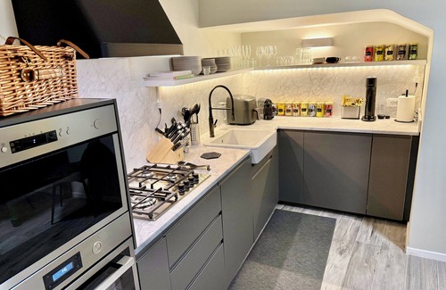 Salisano Apartment | All-Inclusive, 2 bed 1 bath Apartment, Private Speakeasy and Terrace near Rome!
