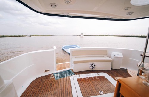 San Fernando Boat Rental | All-Inclusive Getaway with Family-Friendly Amenities