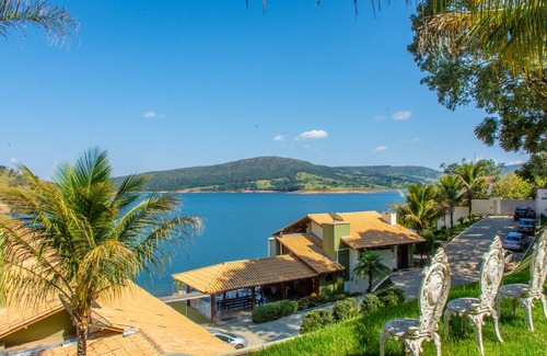 Capitolio House | Exclusive All-Inclusive Villa Retreat with Ocean and Lake Views
