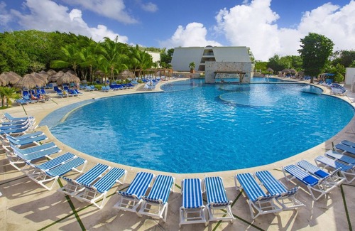 Akumal Resort | Experience All-Inclusive Bliss at Grand Sirenis Riviera Maya