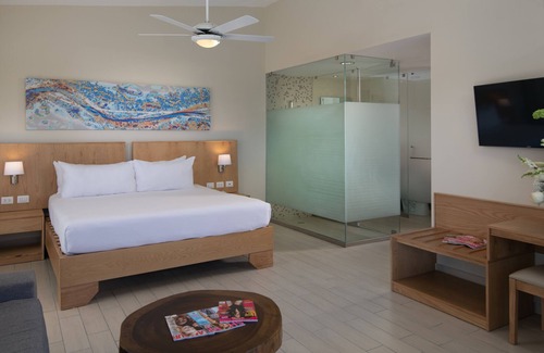 Los Maestros Resort | All-Inclusive Resort in Puerto Plata with Pool & Breakfast